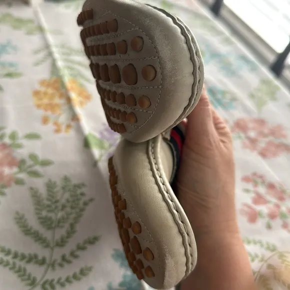 Gucci woman’s  Cream Loafers with Red and Black Stripe EUC