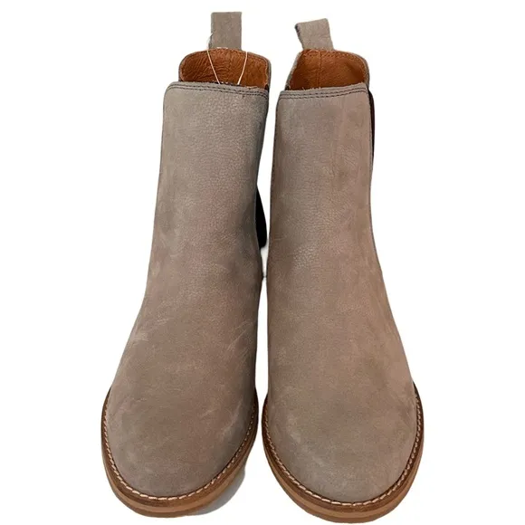 Hari Mari NWOT Women’s Midland Boot Grey Size 9 Euro 39/40