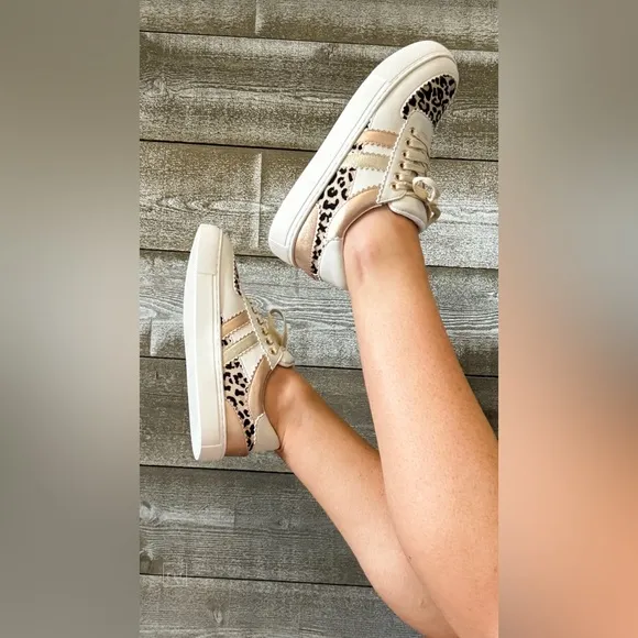 Hot! hey girl by corkys footwear rizz casual sneaker sand leopard print
