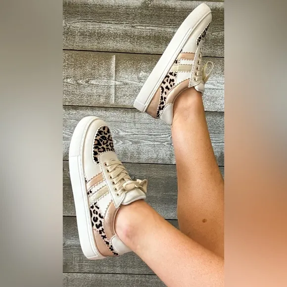 Hot! hey girl by corkys footwear rizz casual sneaker sand leopard print