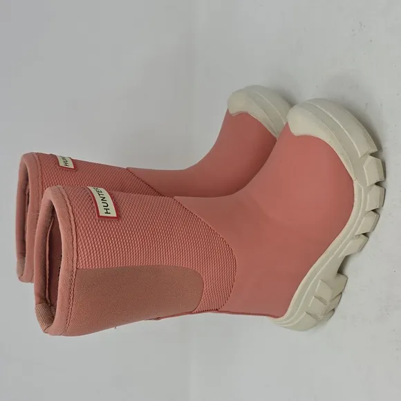 Hunter Field Hydro Boot Pink and White Rain &amp; Snow with Rugged Sole Size 5/6