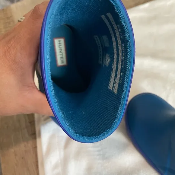 Hunter Kids First classic size 4 in color Bitter Indigo / Borealis Blue