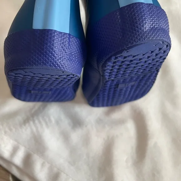 Hunter Kids First classic size 4 in color Bitter Indigo / Borealis Blue