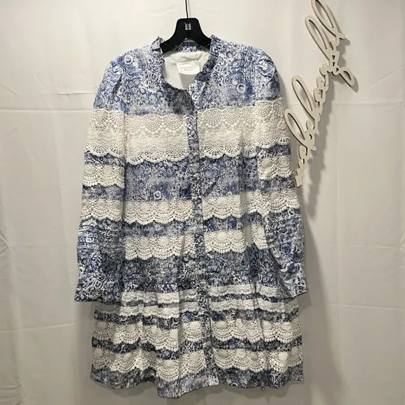 HYACINTH HOUSELace Trim Blue Etched Floral Emmie Mini Dress