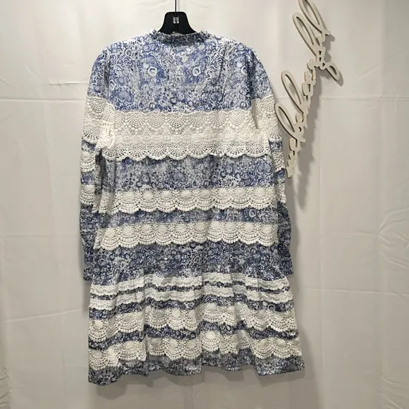 HYACINTH HOUSELace Trim Blue Etched Floral Emmie Mini Dress