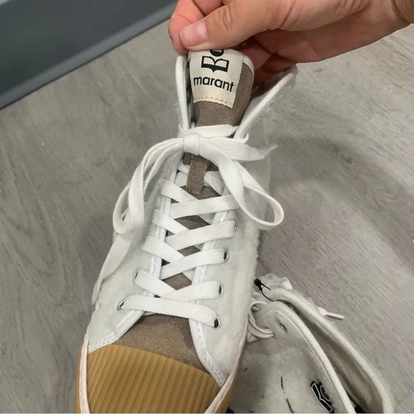 Isabel Marant Sneakers Benkeen High Top in Shearling White