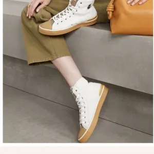 Isabel Marant Sneakers Benkeen High Top in Shearling White