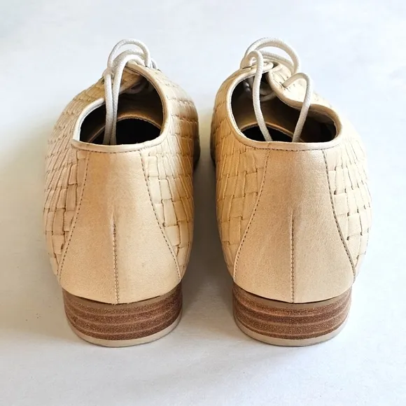 Italian Luxury Handmade Women's Beige  Lace Up Loafers Sz 7.5 / EU 38 NWOT