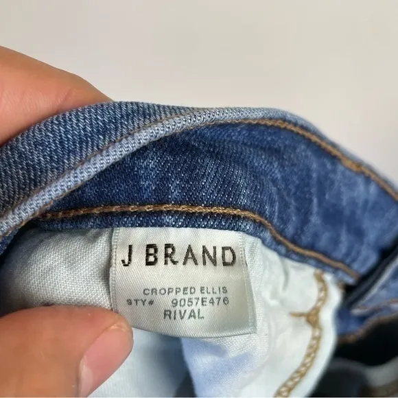 J Brand 9057 Cropped‎ Ellis Straight Jeans Rival