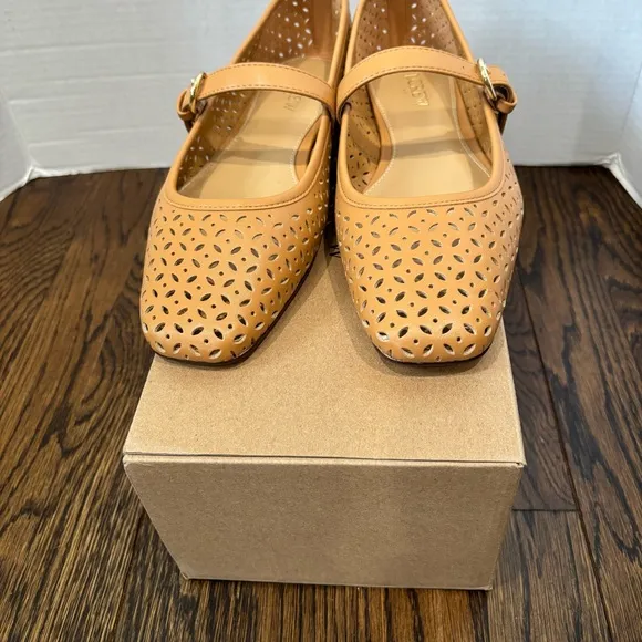 J. Crew Tan Perforated Mary Jane Flats SZ 9 Color Camel