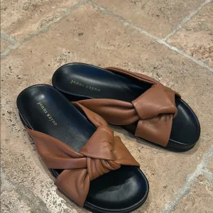 Jenni Kayne Tan Leather Knotted Slides