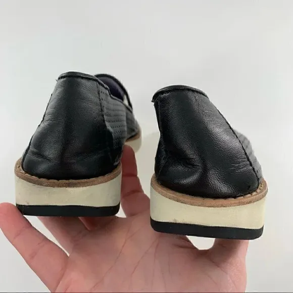 Johnston and Murphy flats sz 6 black laser cut leather flatform loafers academia
