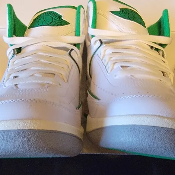 Jordan Air Jordan Retro 2, Size 9 Men, Like New