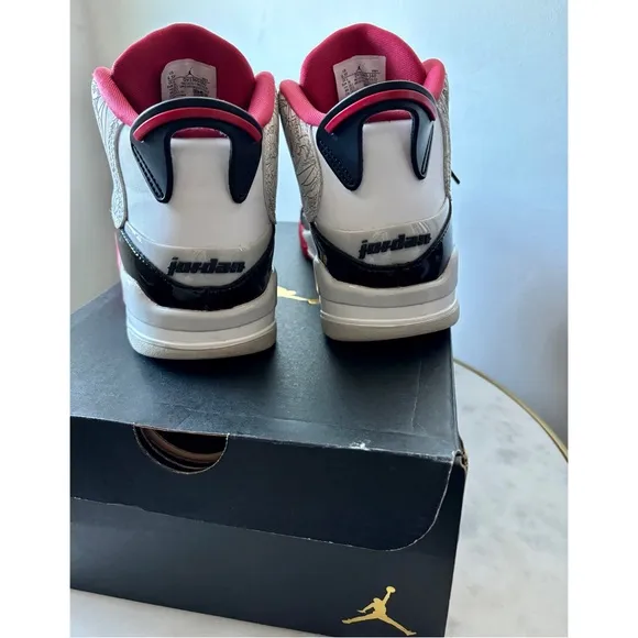 Jordan Dub Zero Varsity Red Sneakers