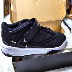 Jordan max aura 4 (ps) sneakers