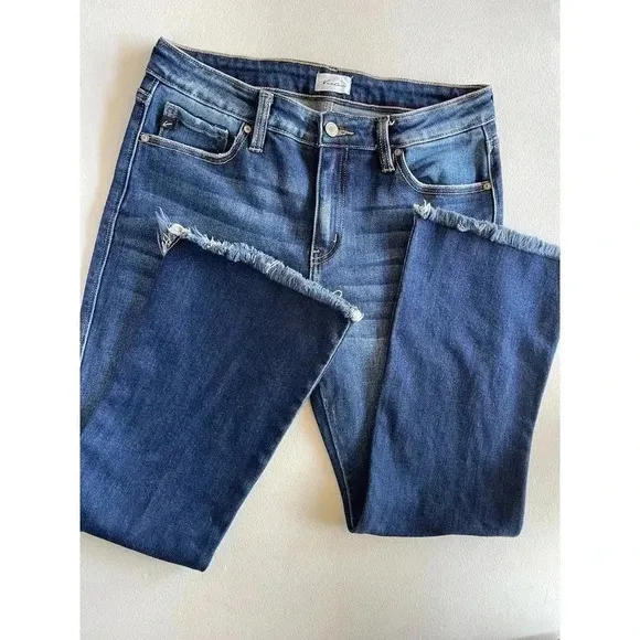 KanCan Quinn Mid Rise Ankle Flare Jeans Raw/Split/Frayed hem size 29