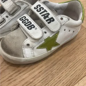Kids Authentic Golden Goose Old School Velcro Sneaker - White/Green Star Sz 23