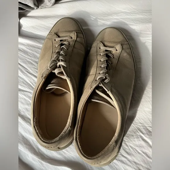 KOIO low top capri sneakers size 42- US 9