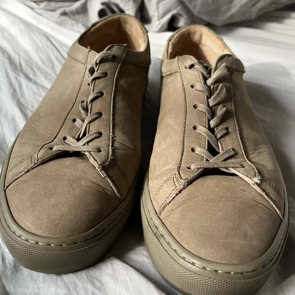 KOIO low top capri sneakers size 42- US 9