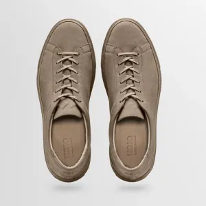 KOIO low top capri sneakers size 42- US 9