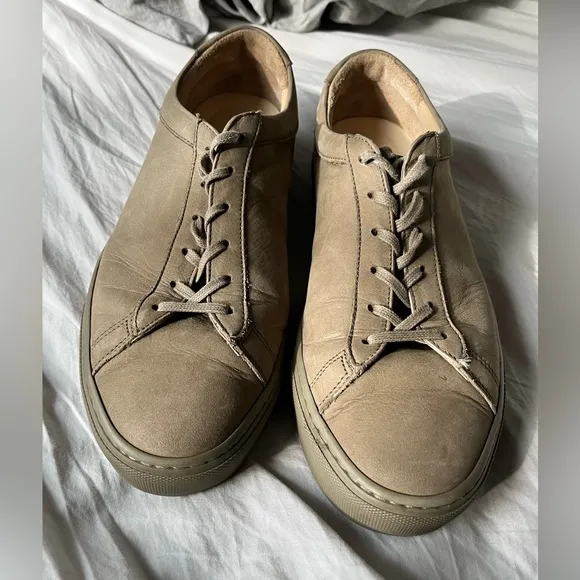 KOIO low top capri sneakers size 42- US 9