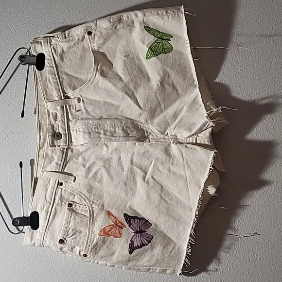 LEVI 501 HIGH RISE CREAM CUT OFF BOHEMIAN BUTTERFLY PRINT JEAN SHORTS WOMENS W33