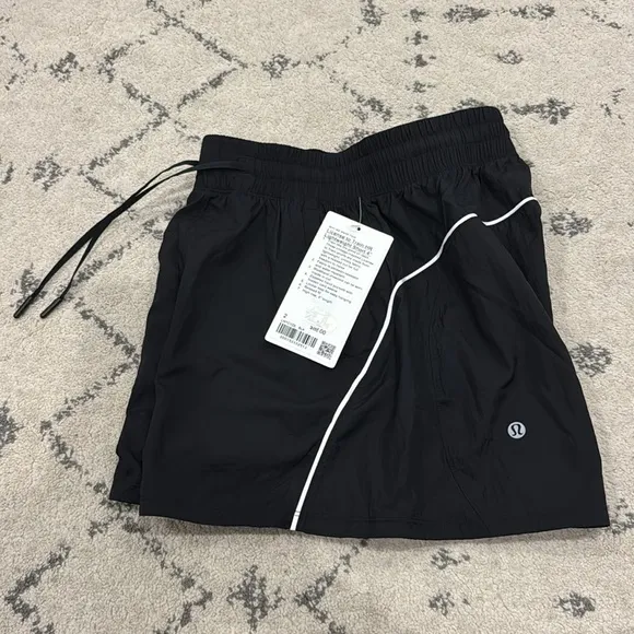 License to Train High-Rise Lightweight Short 4&quot;