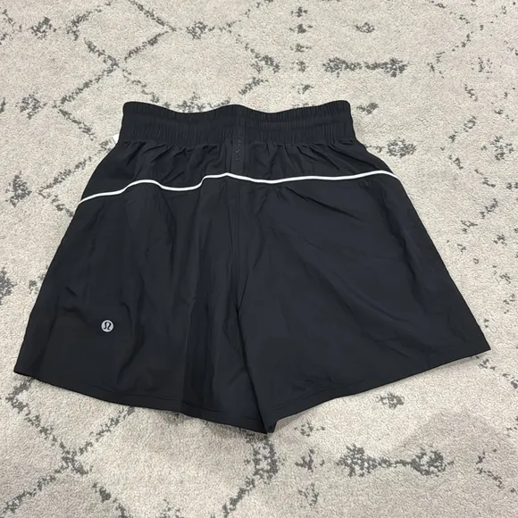 License to Train High-Rise Lightweight Short 4&quot;
