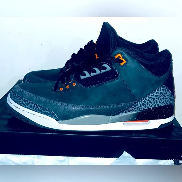 ♦️LIKE-NEW♦️ Jordan 3 ‘Fear Pack’, Men’s Size 13 / Women’s Size 14.5