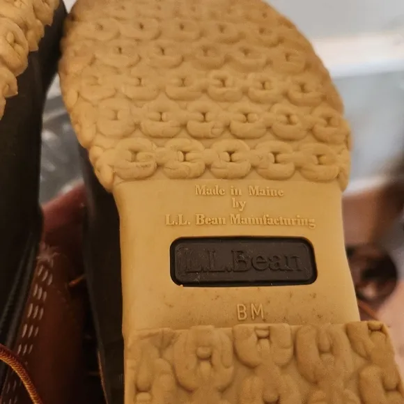 L.L.Bean Classic 8&quot; Bean Boots - Size 6 - Like New