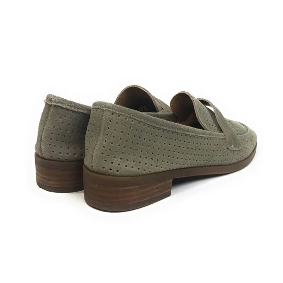 LUCKY BRAND New Taupe Perforated Loafers Size 6
