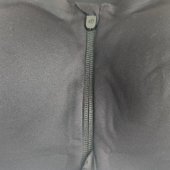 Lululemon Enlite Zip Front High Support Running Sports Bra in Black Size 34B