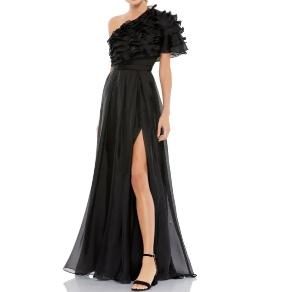 Mac Duggal Ruffle Layered One Shoulder Gown in Black Size 4