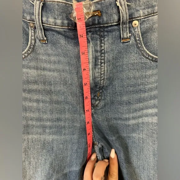 Madewell Cali Demi Bootcut Jeans in Blue Denim- Size 32 petite