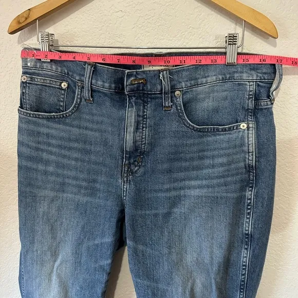 Madewell Cali Demi Bootcut Jeans in Blue Denim- Size 32 petite