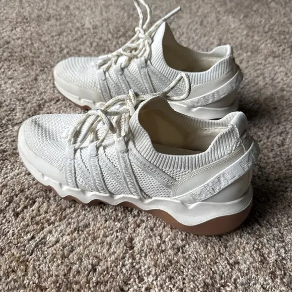 Madewell Field Knit Sneakers in Eyelet White multi size 9