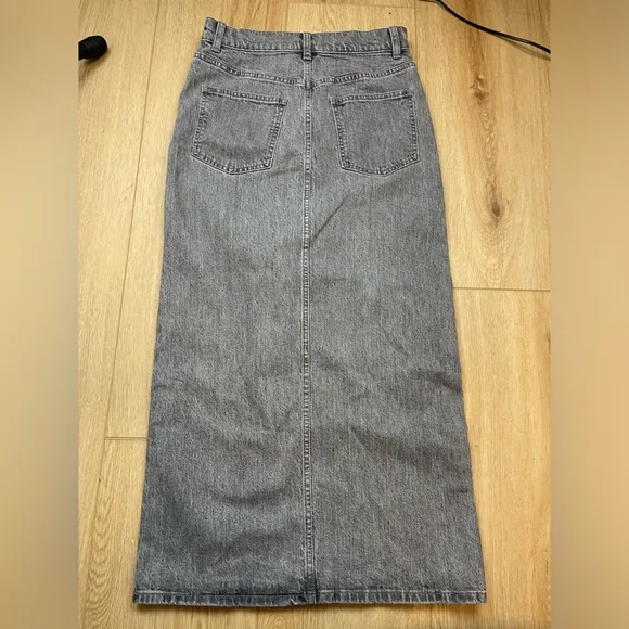 Madewell Gray Denim Maxi Skirt Size 24 High-Waisted Buttoned NWT