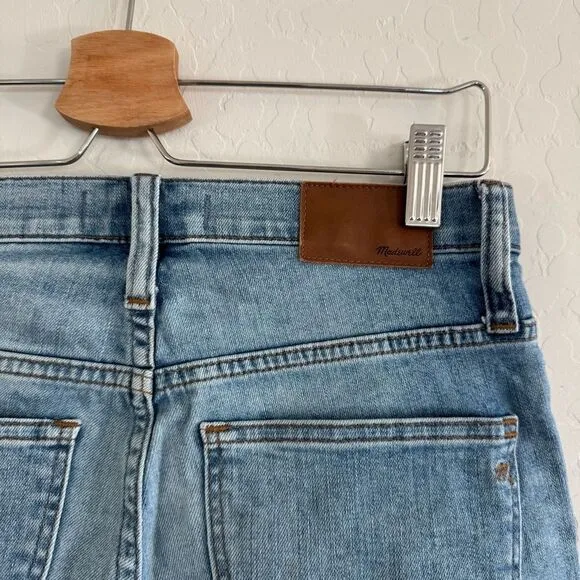 Madewell cali demi boot jeans in bess wash button front edition Size 26P Petite