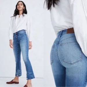 Madewell cali demi boot jeans in bess wash button front edition Size 26P Petite