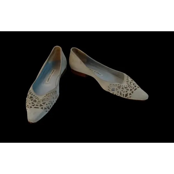Manolo Blahnik Baby Blue Suede Round Toe Size 37.5 Cut Out Flats
