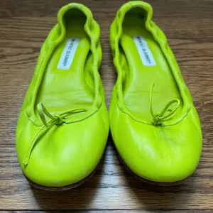 Manolo Blahnik Neon Green Tobaly Leather Ballet Flats