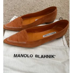 Manolo Blahnik Suede Flat Loafers 37