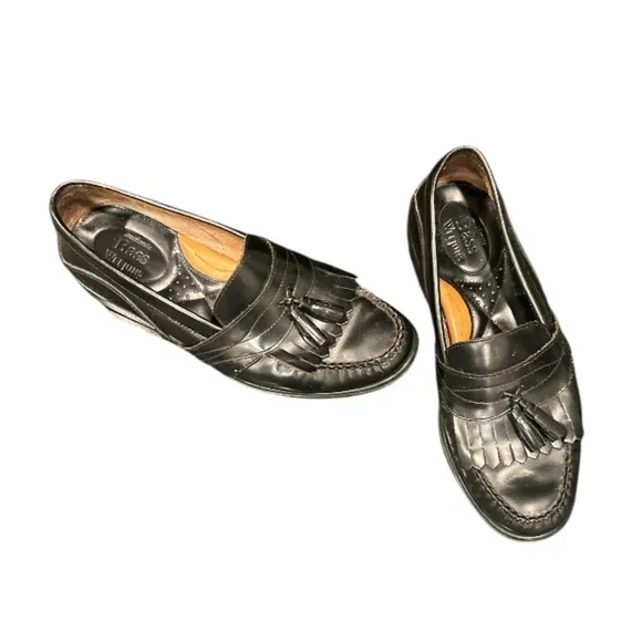 Mens G.H. Bass &amp; Co. Weejuns Black Leather Kiltie Tassel Loafers Sz 8M. Preowned