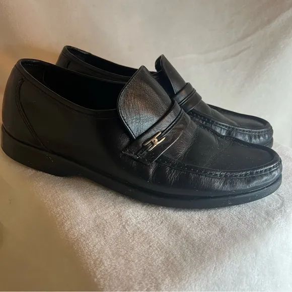 Men’s Hush Puppies Sutton Black Loafers Size 10 W-preowned