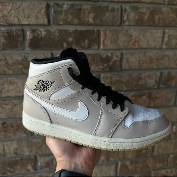 Men’s Nike Air Jordan 1 Mid Desert Sand High-Top Sneakers 8.5 EUR 42