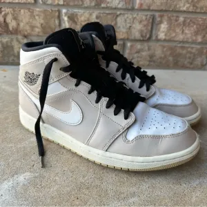 Men’s Nike Air Jordan 1 Mid Desert Sand High-Top Sneakers 8.5 EUR 42