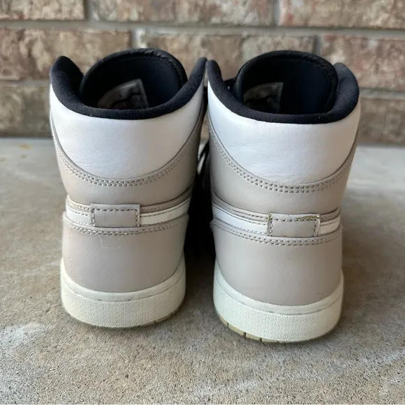 Men’s Nike Air Jordan 1 Mid Desert Sand High-Top Sneakers 8.5 EUR 42