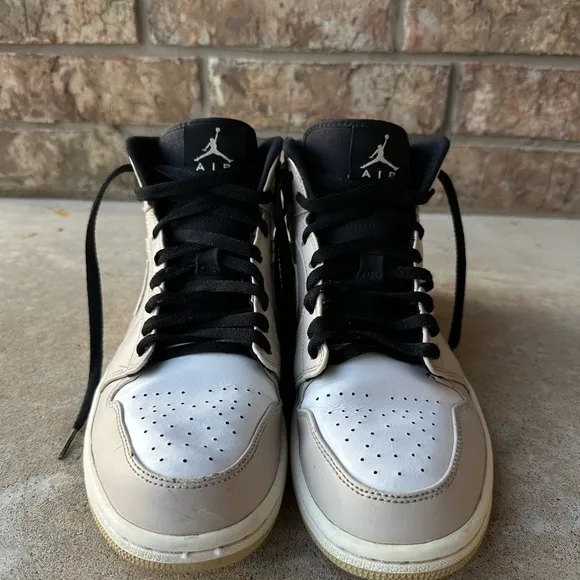 Men’s Nike Air Jordan 1 Mid Desert Sand High-Top Sneakers 8.5 EUR 42