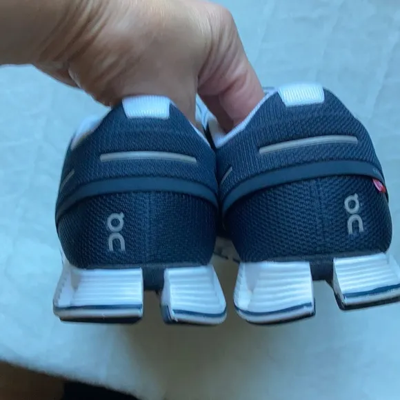 Men’s On Running Cloud Sneakers - Navy.