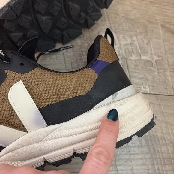 Men’s Veja Sneakers with vibram sole